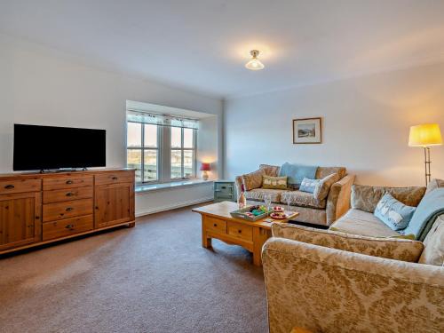 Biggar House | 2 Bed in Biggar 95516