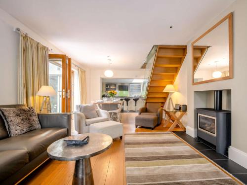 Keswick House | 2 Bed in Keswick 89257