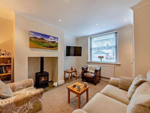 Keswick House | 2 Bed in Keswick SZ026