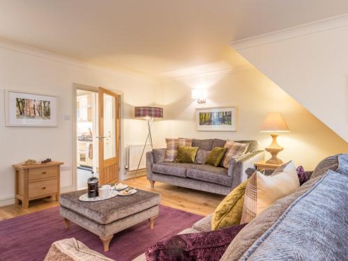 Keswick House | 2 Bed in Keswick SZ427