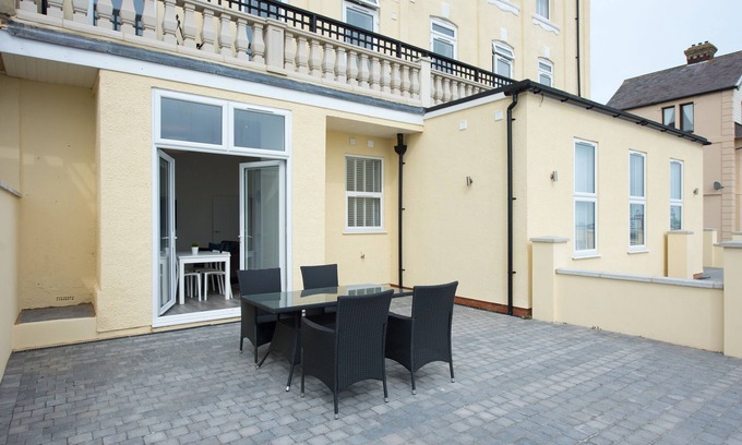Harwich Apartment | 2 Bed Seafront Apartment