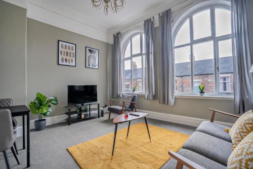 Wallsend Apartment | 2 Bed-Town Centre-Free Parking