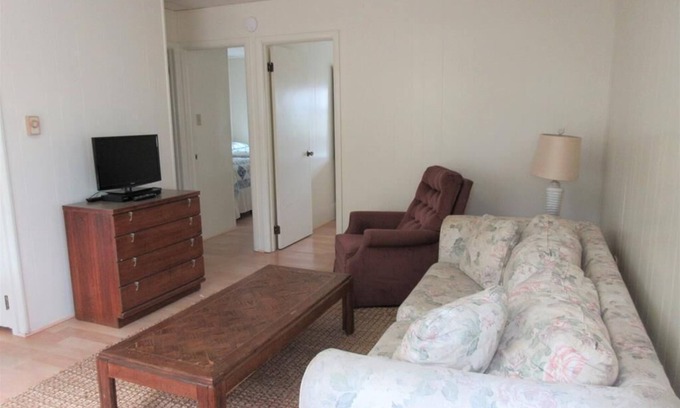 Ship Bottom Apartment | 2 bedroom 1 bath oceanfront garage apartment in Ship Bottom