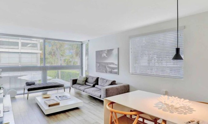 Key Biscayne Apartment | 2 Bedroom 1King-2Twins