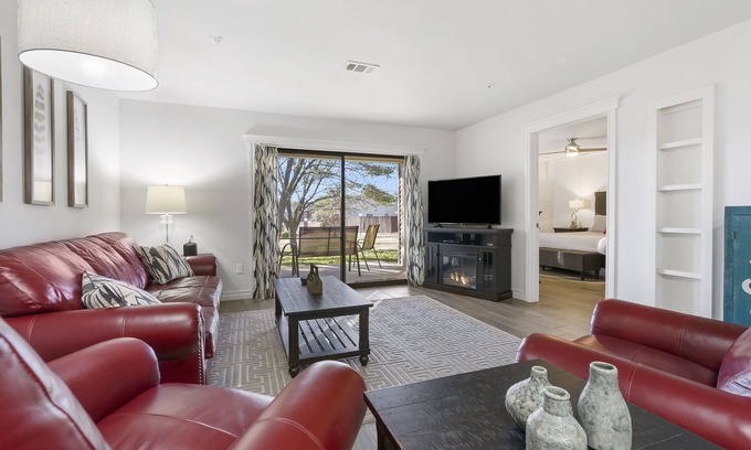 Branson Condo | 2 bedroom, 2 bath ground floor condo with indoor pool minutes from Branson strip