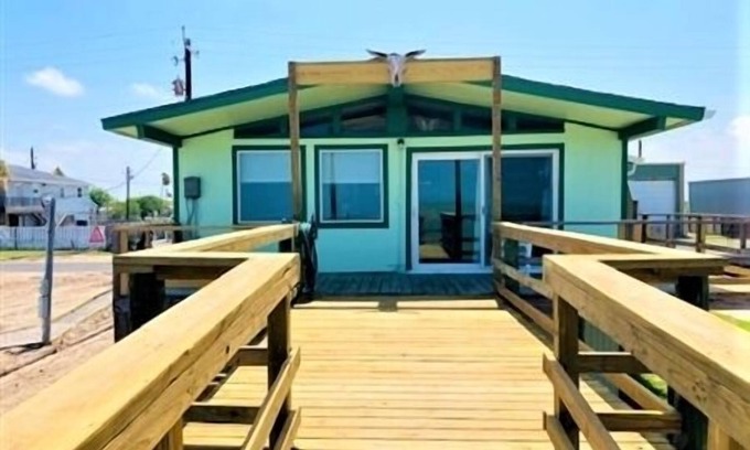 Port Mansfield House | 2 Bedroom, 2 Bath Home. New Private Fishing Pier!