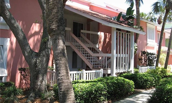 Bayview Condo | 2-bedroom/2-bath condo 9 min to Downtown St, Petersburg & 5 min to Gulport