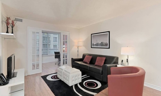 Downtown Toronto Apartment | 2 Bedroom/2 Bathroom Suite