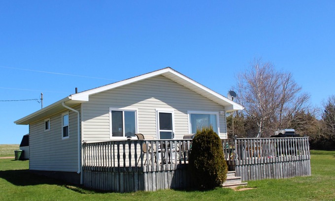 French River Cottage | 2 bedroom, A/C, Sleeps 6