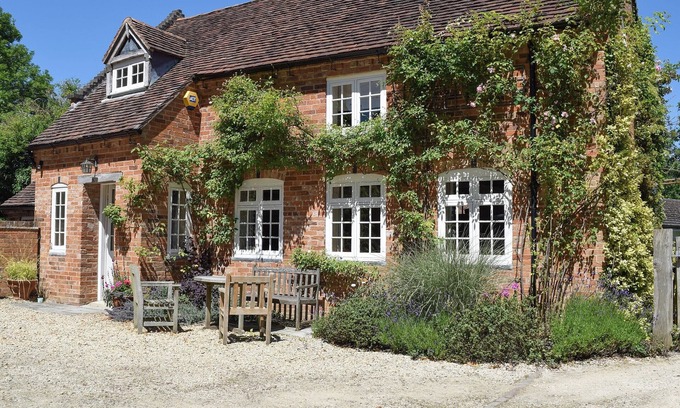 Aston Cantlow Cottage | 2 bedroom accommodation in Aston Cantlow, near Stratford