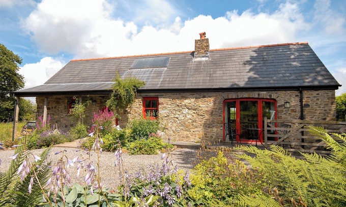 Narberth Cottage | 2 bedroom accommodation in Landshipping