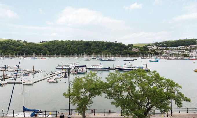 Dartmouth Cottage | 2 bedroom accommodation in 8 Lee Court
