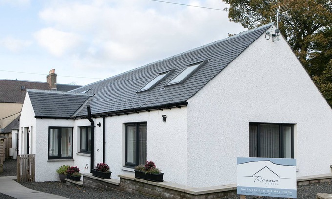 Auchterarder Cottage | 2 bedroom accommodation in Auchterarder, near Gleneagles Village