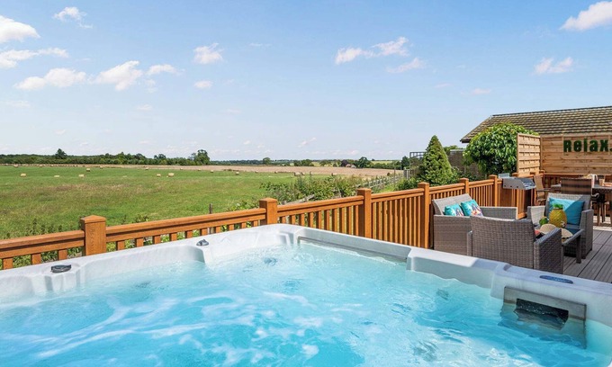 Raywell Ski Chalet | 2 bedroom accommodation in Raywell, Beverley