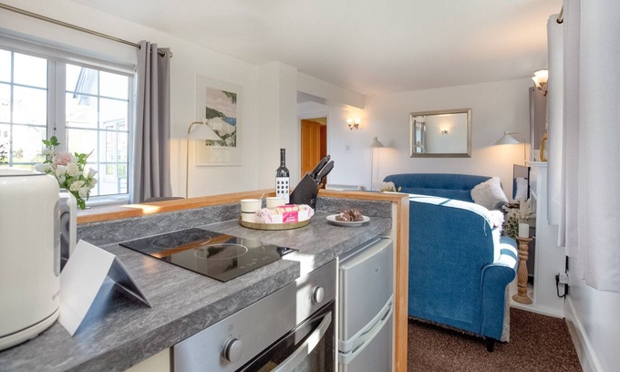 Stoke Fleming Cottage | 2 bedroom accommodation in Stoke Fleming, near Dartmouth