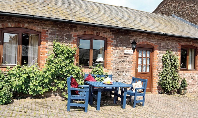 Llanwarne Cottage | 2 bedroom accommodation in Hentland, Ross-on-Wye