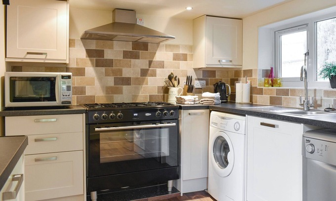 Kilmory Cottage | 2 bedroom accommodation in Whiting Bay, Isle of Arran