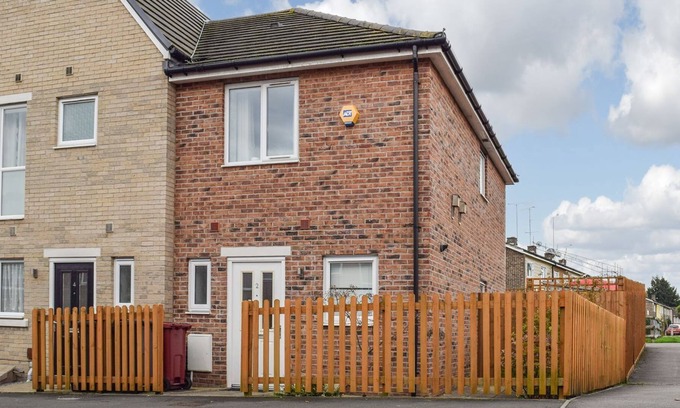 Reading Cottage | 2 bedroom accommodation in Reading