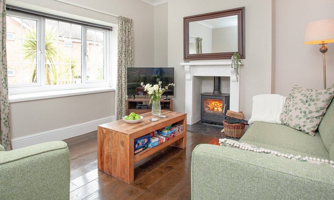 Babbacombe Cottage | 2 bedroom accommodation in Babbacombe, near Torquay