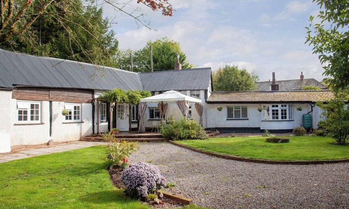 Thorverton Cottage | 2 bedroom accommodation in Upexe, near Exeter