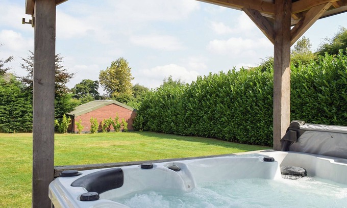 Tirabad Cottage | 2 bedroom accommodation in Heyope, near Knighton