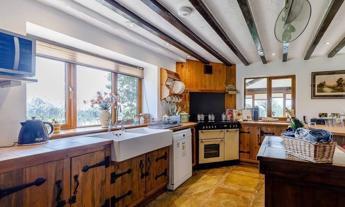 Endon Cottage | 2 bedroom accommodation in Leek