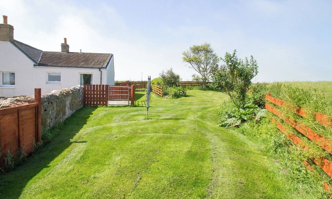 Tain Cottage | 2 bedroom accommodation in Portmahomack, near Tain