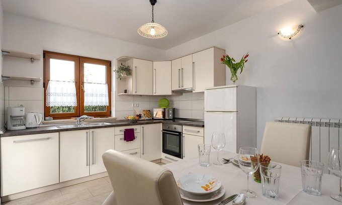 Dracevac Apartment | 2 bedroom accommodation in Porec