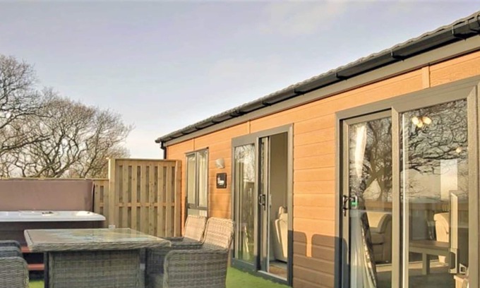 Ayr Cabin | 2 bedroom accommodation in Ayr, Ayrshire