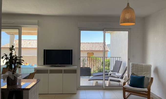Haute-Corse Apartment | 2-bedroom air-conditioned apartment, sea view, beach 500m