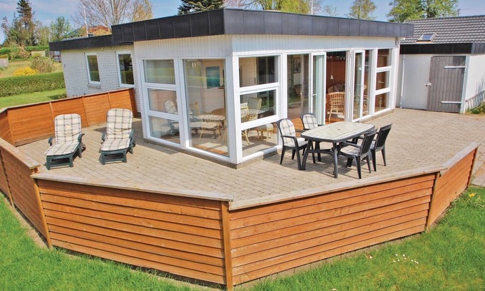 Hejlsminde Strand House | 2 bedroom amazing home in Hejls