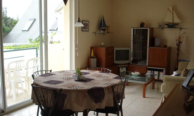 Piriac-sur-Mer Apartment | 2 bedroom apartment close to shops, harbor and beach