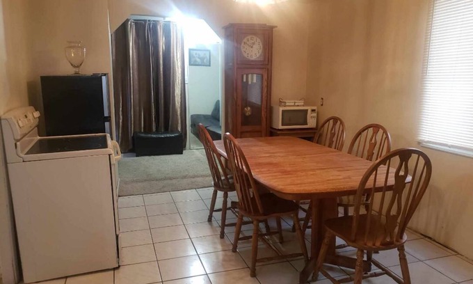Downtown Niagara Falls Apartment | 2 Bedroom apartment in time for the solar eclipse!