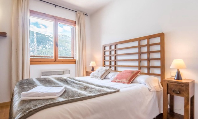 El Tarter Apartment | 2 bedroom apartment with balcony and 2 bath.El Tarter. ESQ51