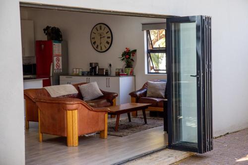 Waverley Apartment | 2 Bedroom Apartment in Waverley, Bloemfontein