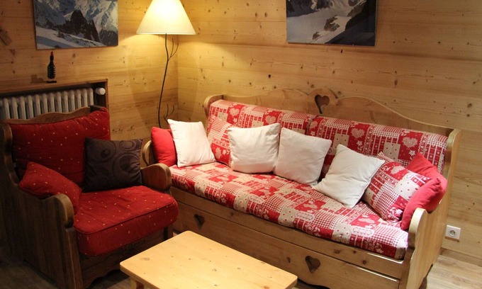 La Clusaz Apartment | 2-bedroom apartment near the slopes with terrace and garage in La Clusaz