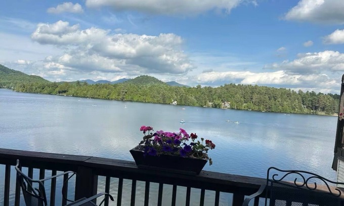 Hillcrest Apartment | 2-bedroom apartment on Main Street with lakeside view