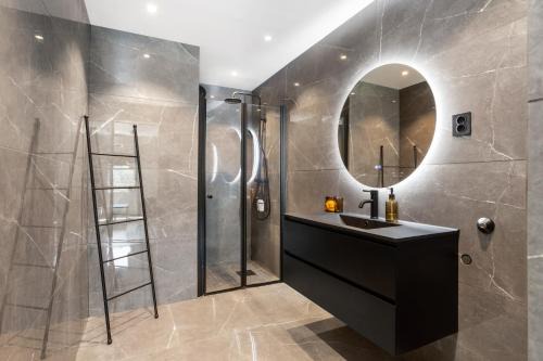 Tonsberg Apartment | 2 Bedroom apartment w/Parking & Balcony