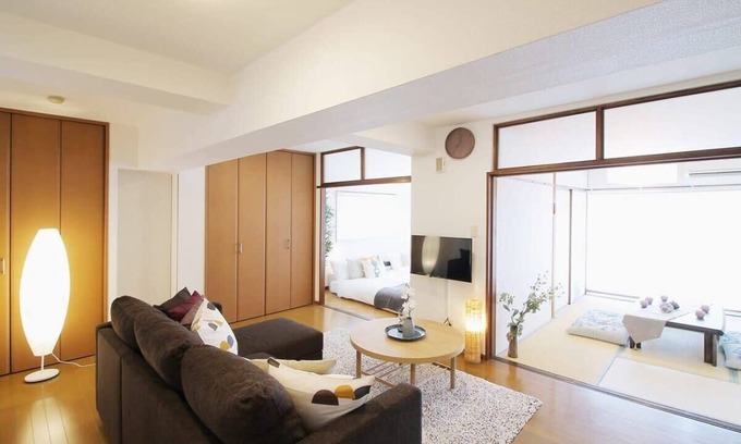 Hiroshima City Centre Apartment | 2 Bedroom Apt 4mins to PeacePark for 9ppl (501)