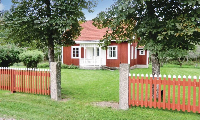 Barnebo House | 2 bedroom awesome home in Blomstermåla