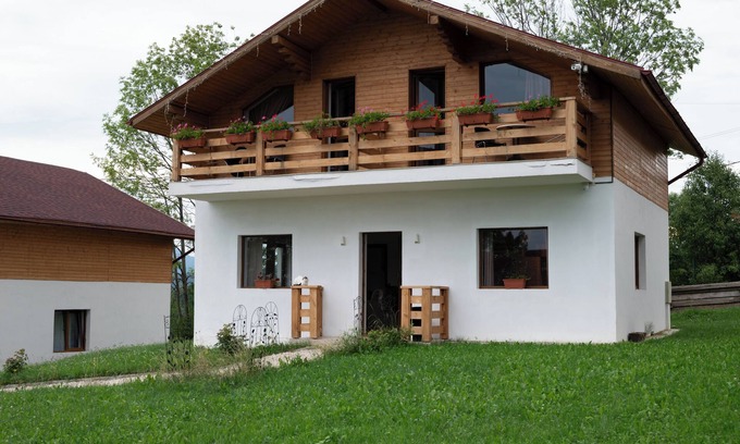 Bran Ski Chalet | 2-Bedroom Chalet Near Dracula’s Castle – Your Cozy Escape