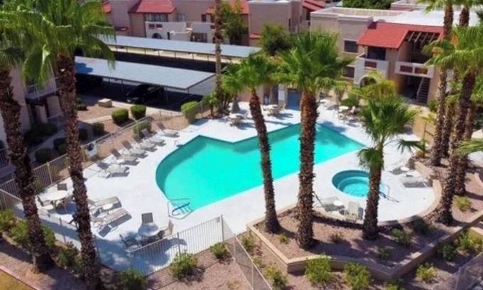 Glendale Condo | 2-bedroom condo in charming Glendale with WiFi, AC, fitness room
