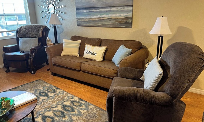 Englewood South Condo | 2-bedroom condo in Englewood with WiFi, AC. We are 11 minutes from the beach!