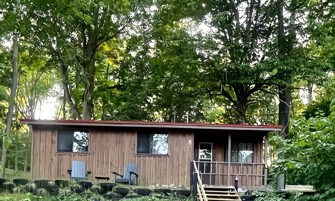 Otonabee-South Monaghan Resort | 2 Bedroom Cottage Overlooking the Otonabee