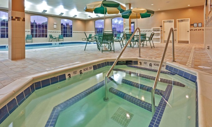 Rochester Condo | 2 Bedroom | Equipped Suite Near the River