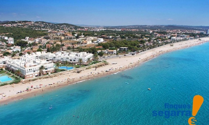 Comarruga Apartment | 2-bedroom flat, 400m from the beach, in Comarruga