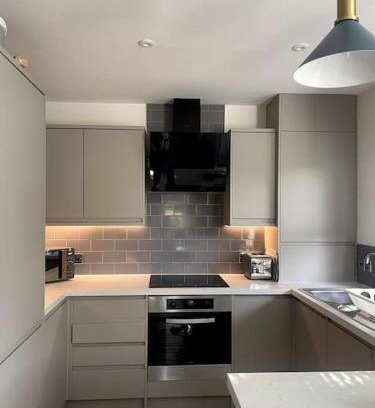 Bracknell Apartment | 2 Bedroom Flat Bracknell Free Parking
