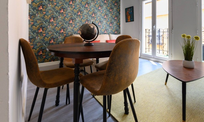 Bellas Vistas Apartment | 2 bedroom flat with balcony in Madrid