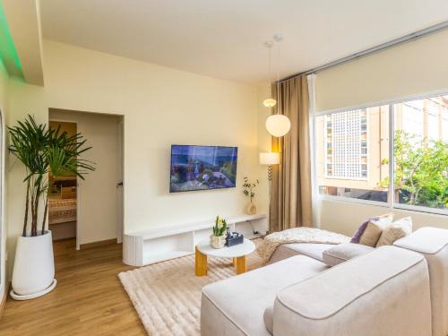 Yan Nawa Apartment | 2 Bedroom for 3 guests in heart Sathorn with Balcony