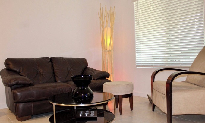 Las Vegas House | 2-bedroom for rent w private bathroom in a townhome Las Vegas host live in